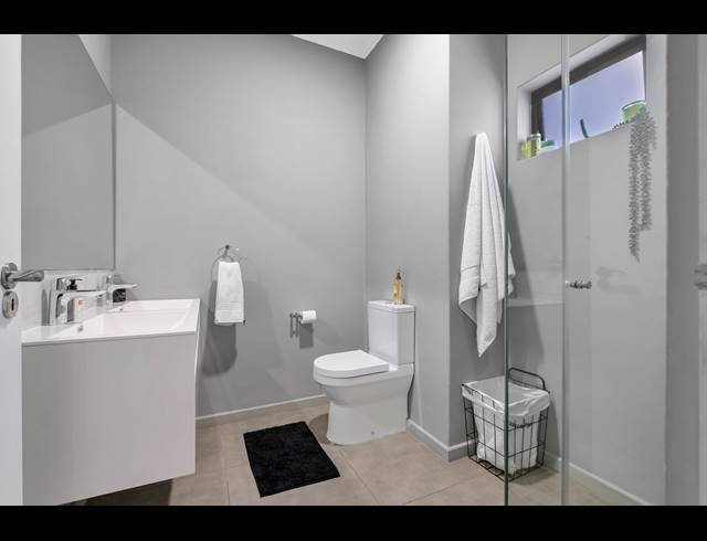 2 BEDROOM APARTMENT FOR SALE IN ROSEBANK